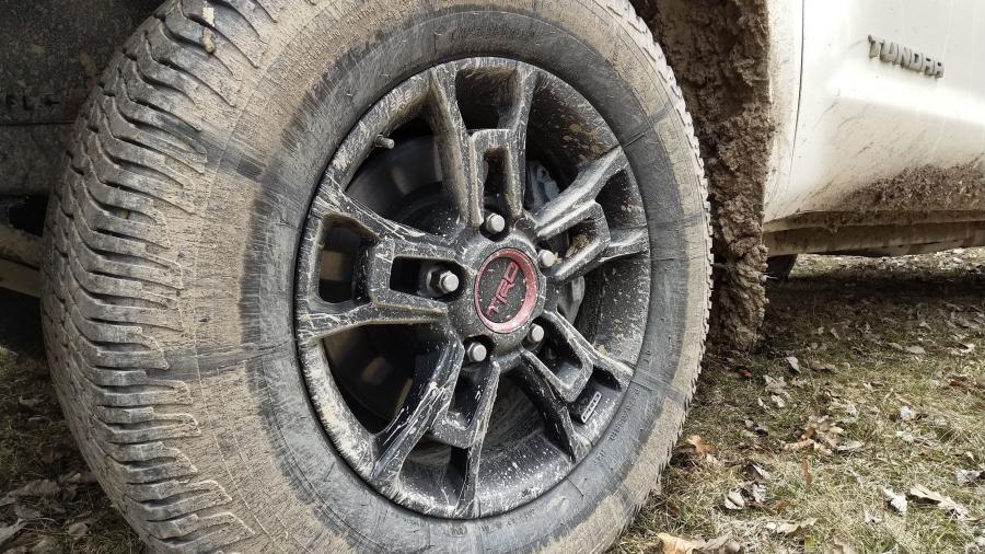 Колеса Toyota Tundra TRD Pro CrewMax 2019 года  (фото 7 из 27)